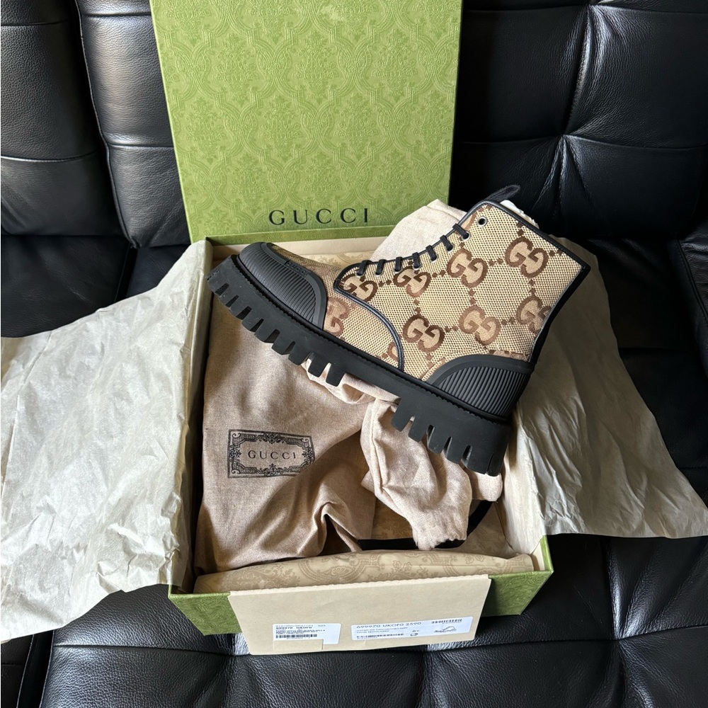 MEN’s Gucci Camel Jumbo GG Zip Boots (Gucci Size 8.5, US Size 10)
